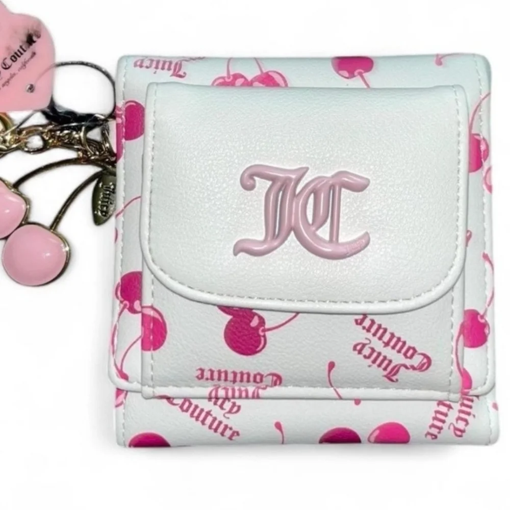 🍒🔹️Juicy Couture🔹️ White  Cherry On top Mini Enevelope Flap Wallet